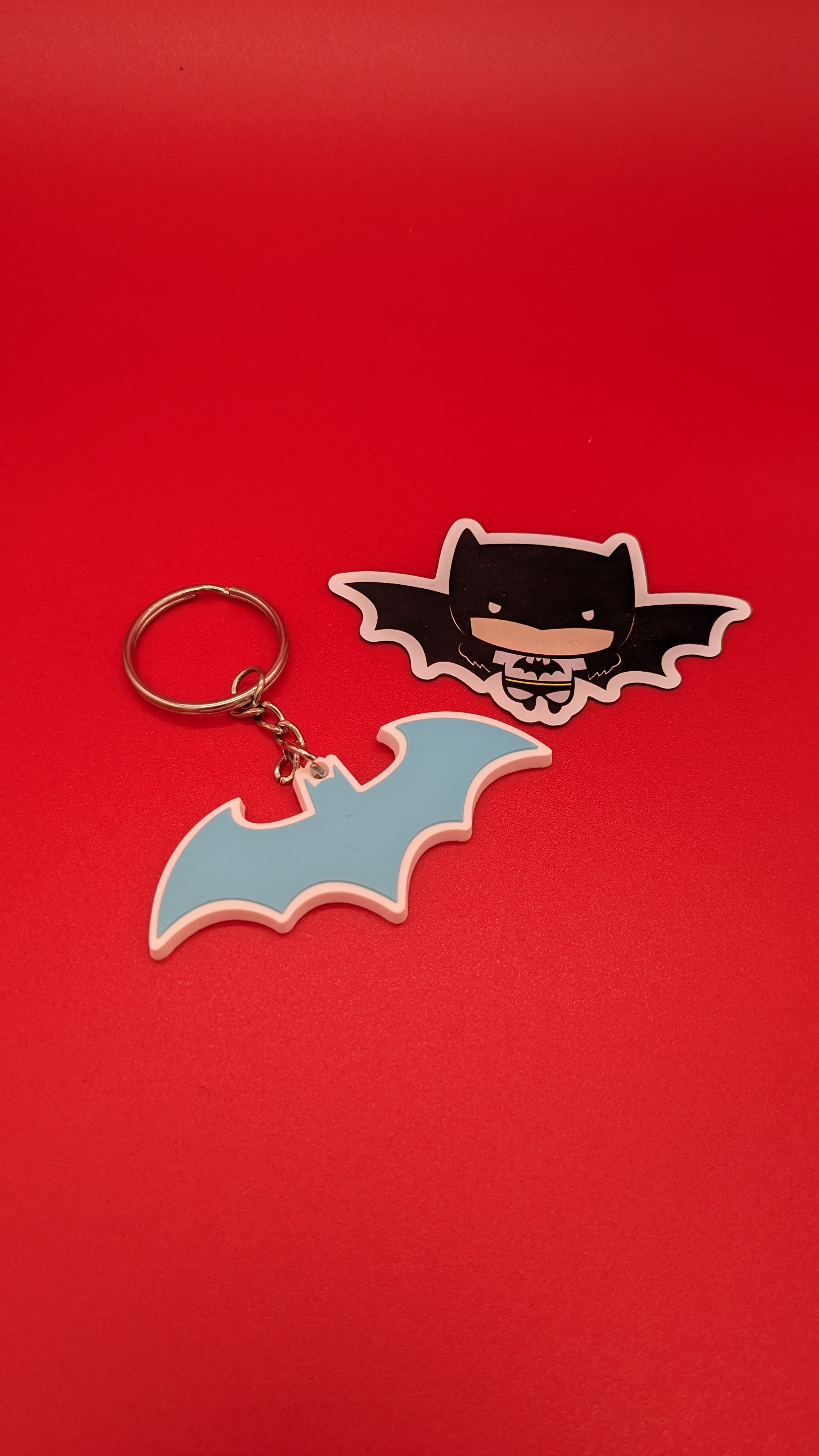 Porte-clé collector Batman et Bat-Signal inclus dans le coffret cadeau Batman Escape Paris